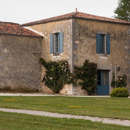 Chambres D'Hotes Logis De L'Astree Saint-Bris-des-Bois Dış mekan fotoğraf