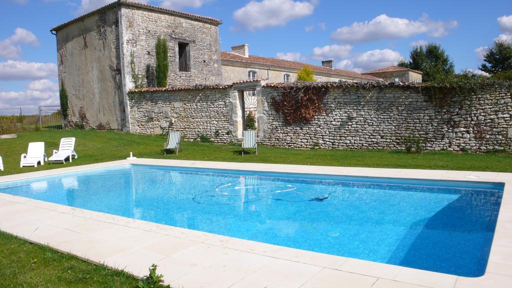 Chambres D'Hotes Logis De L'Astree Saint-Bris-des-Bois Dış mekan fotoğraf