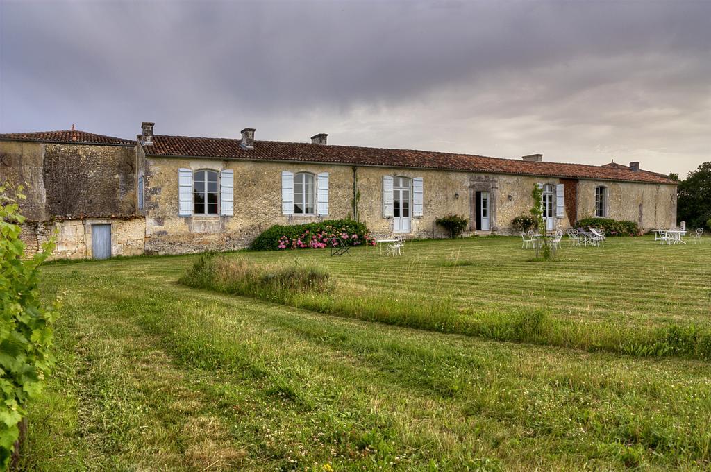 Chambres D'Hotes Logis De L'Astree Saint-Bris-des-Bois Dış mekan fotoğraf