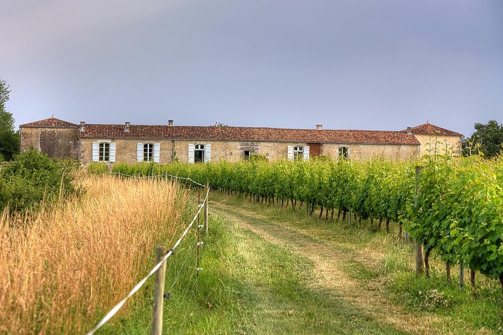 Chambres D'Hotes Logis De L'Astree Saint-Bris-des-Bois Dış mekan fotoğraf