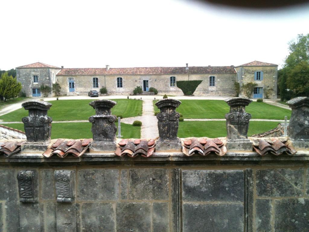 Chambres D'Hotes Logis De L'Astree Saint-Bris-des-Bois Dış mekan fotoğraf