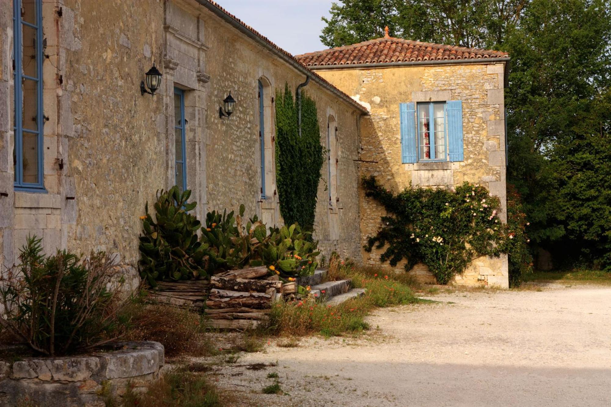 Chambres D'Hotes Logis De L'Astree Saint-Bris-des-Bois Dış mekan fotoğraf