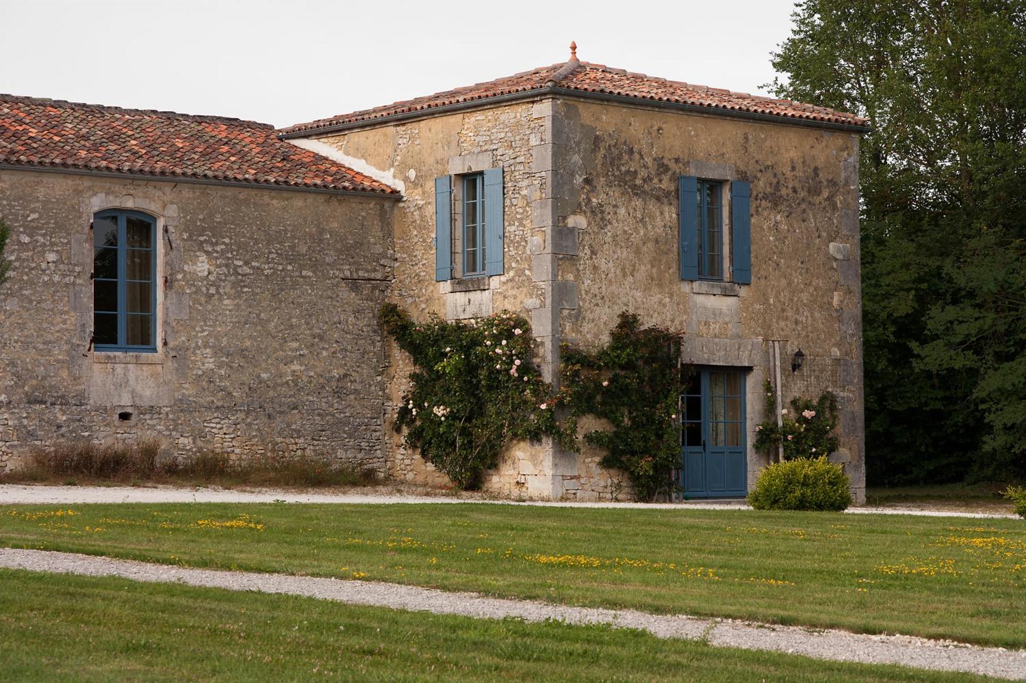 Chambres D'Hotes Logis De L'Astree Saint-Bris-des-Bois Dış mekan fotoğraf